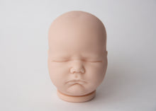 Load image into Gallery viewer, Doll kit realborn "LANDON ASLEEP" 21"