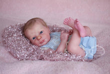 Load image into Gallery viewer, Doll kit realborn "MADISON AWAKE" 19" (48cm)