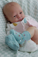 Load image into Gallery viewer, Reborn Doll kit realborn "ZURI AWAKE" "18"