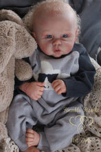 Load image into Gallery viewer, Doll kit BOBBIE by Linda Murray 20"

