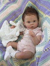Load image into Gallery viewer, Doll kit BOBBIE by Linda Murray 20"
