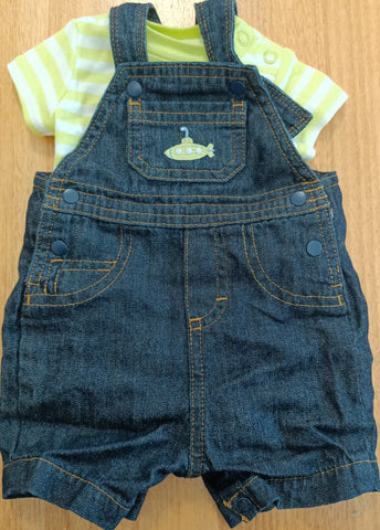 Carters Newborn 2 piece set. 