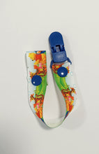 Load image into Gallery viewer, Dummy clips Winnie the Pooh
