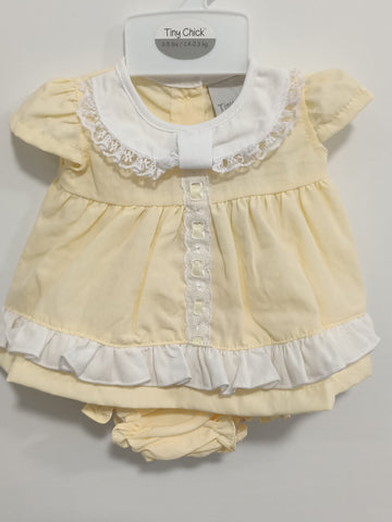 BABY DRESS SET (2 piece) size Tiny Newborn. Yellow lace 