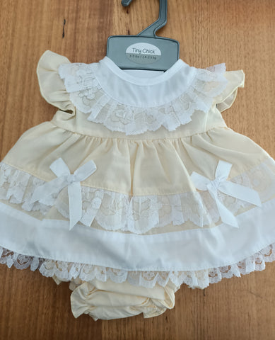 BABY DRESS SET (2 piece) size Newborn. Lemon  Lace and bows 