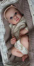 Load image into Gallery viewer, Doll kit FLOSSIE by Donna Rubert 16&quot; includes body
