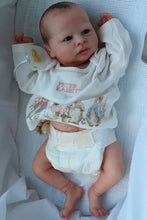 Load image into Gallery viewer, Reborn Doll kit realborn &quot;KELSEY AWAKE&quot; 16&quot;
