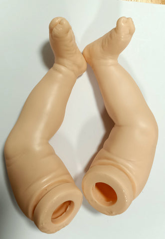 Reborn Doll kit  LEGS from an 20" Realborn kit. 