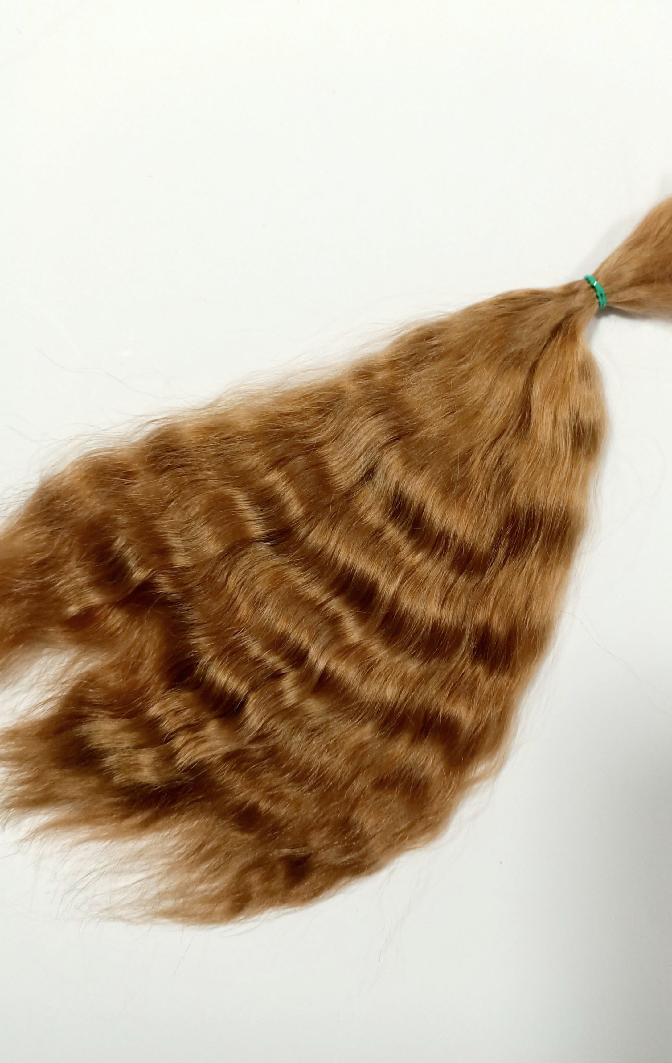 MOHAIR AUBURN Slight wave  10gms