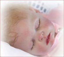 Load image into Gallery viewer, REBORN DOLL CUDDLE KIT (Zoe ) includes head &amp; cuddle body 17&quot;

