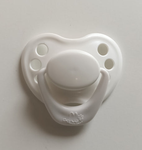 Honeybug Magnetic Dummy SNOW WHITE (Newborn) 