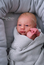 Load image into Gallery viewer, Doll kit realborn &quot;ALMA AWAKE&quot; 19&quot; (48cm)
