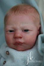 Load image into Gallery viewer, Doll kit realborn &quot;ALMA AWAKE&quot; 19&quot; (48cm)
