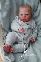 Load image into Gallery viewer, Doll kit realborn &quot;ALMA AWAKE&quot; 19&quot; (48cm)
