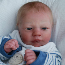 Load image into Gallery viewer, Doll kit realborn &quot;ALMA AWAKE&quot; 19&quot; (48cm)
