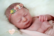 Load image into Gallery viewer, Doll kit realborn &quot;ARIA ASLEEP&quot; 17&quot;
