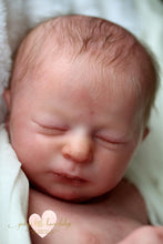 Load image into Gallery viewer, Doll kit realborn &quot;ARIA ASLEEP&quot; 17&quot;
