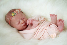Load image into Gallery viewer, Doll kit realborn &quot;ARIA ASLEEP&quot; 17&quot;
