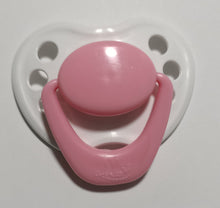 Load image into Gallery viewer, Honeybug Magnetic Dummy PIGGY PINK (Newborn)
