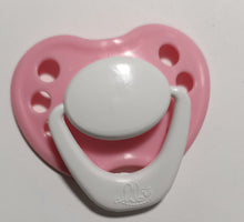 Load image into Gallery viewer, Honeybug Magnetic Dummy PIGGY PINK (Newborn)
