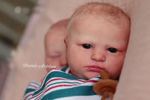 Load image into Gallery viewer, Doll kit realborn &quot;ISABELLE  AWAKE&quot; 20&quot; (50cm)

