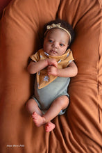 Load image into Gallery viewer, Doll kit realborn &quot;JOHANNAH AWAKE&quot; 19&quot; (48cm)
