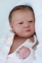 Load image into Gallery viewer, Doll kit realborn &quot;LEILANI AWAKE&quot; 18&quot; (45.5cm)
