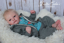 Load image into Gallery viewer, Doll kit realborn &quot; OWEN AWAKE&quot; 19.5&quot; (49cm)
