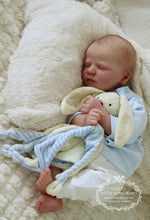 Load image into Gallery viewer, Doll kit realborn "QUINN ASLEEP" 19" (48cm)
