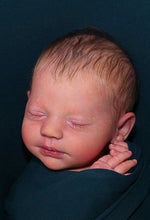 Load image into Gallery viewer, Doll kit realborn "STEVEN ASLEEP" 18.5" (47cm)
