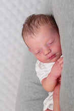 Load image into Gallery viewer, Doll kit realborn "STEVEN ASLEEP" 18.5" (47cm)
